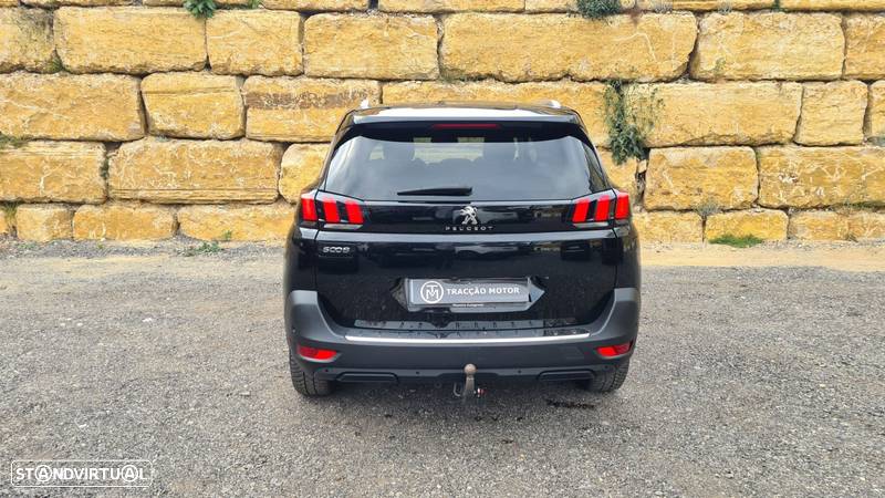 Peugeot 5008 - 5