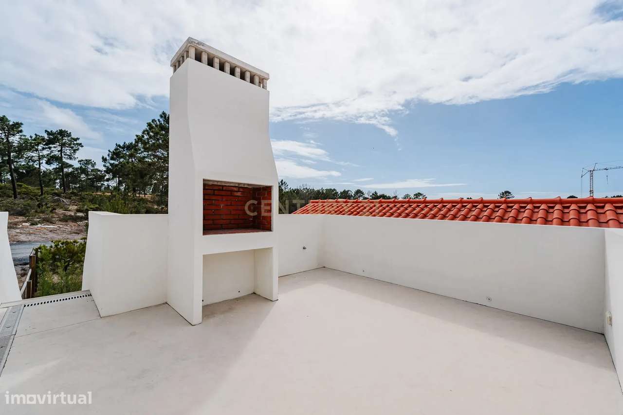 Construção Nova | Moradia de luxo T4 com Terraço, Piscina e Design Con-5