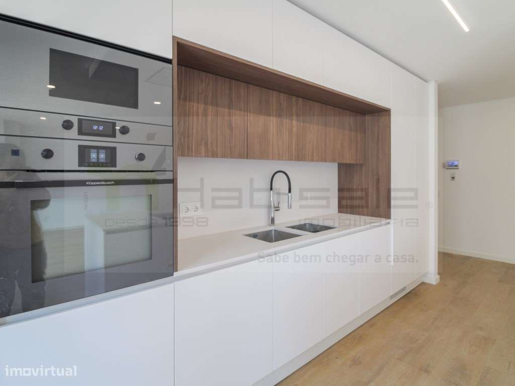 T3 com Terraço e Jacuzzi 5 minutos da praia - Grande imagem: 3/36