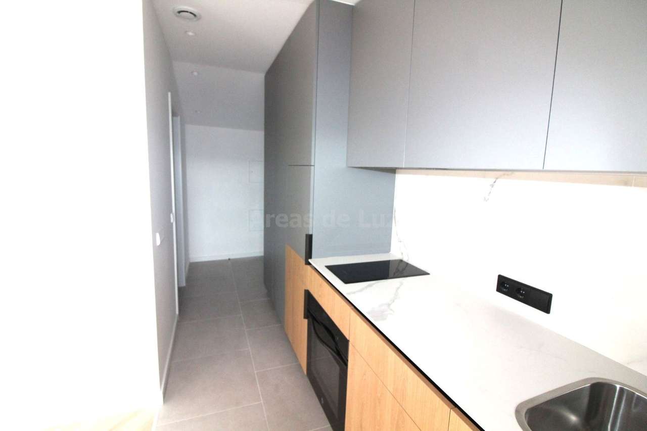 Apartamento T0 NOVO - Leiria-2