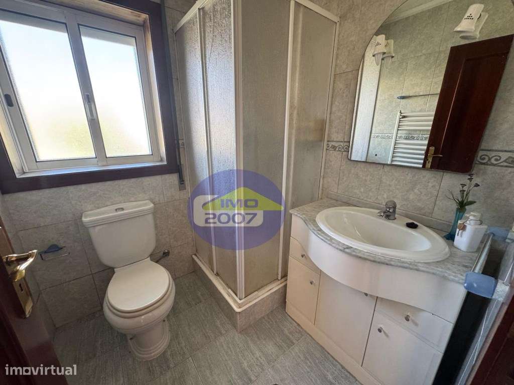 Apartamento T3 com terraço em Paços de Brandão-26