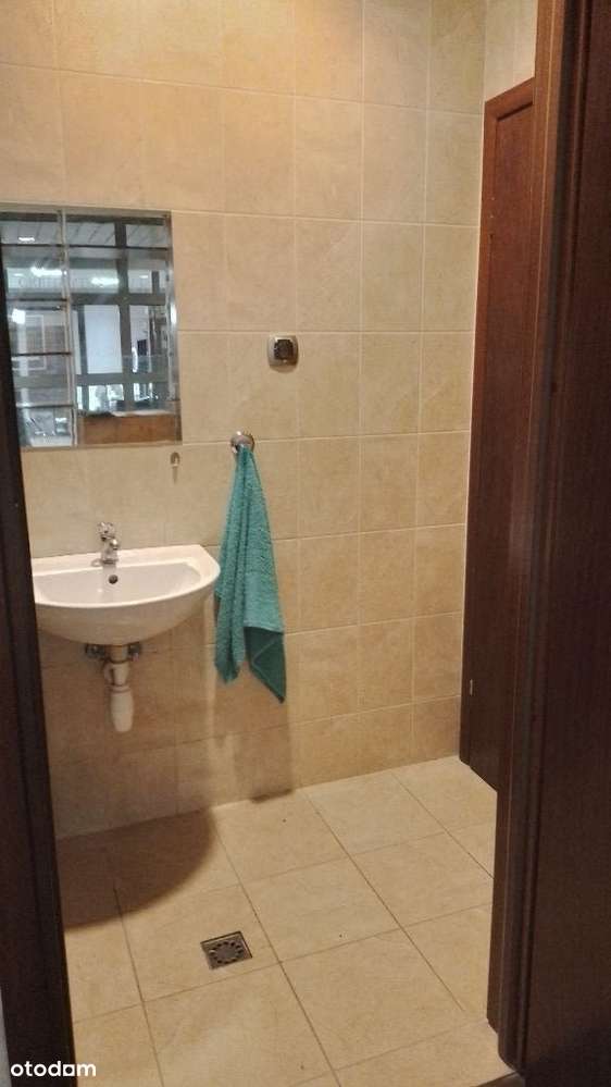 Sprzedam atrakcyjny lokal użytkowy-11