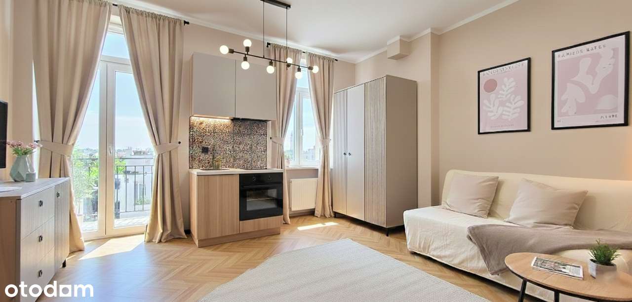 Zadbana narożna Kamienica-okolice Rynku Głównego-13