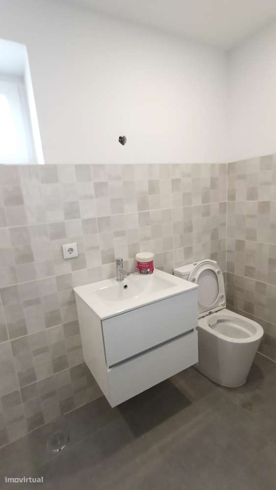 T3 c/ 3 frentes, localizado no Montijo, c/ 3 varandas - remodelado-8