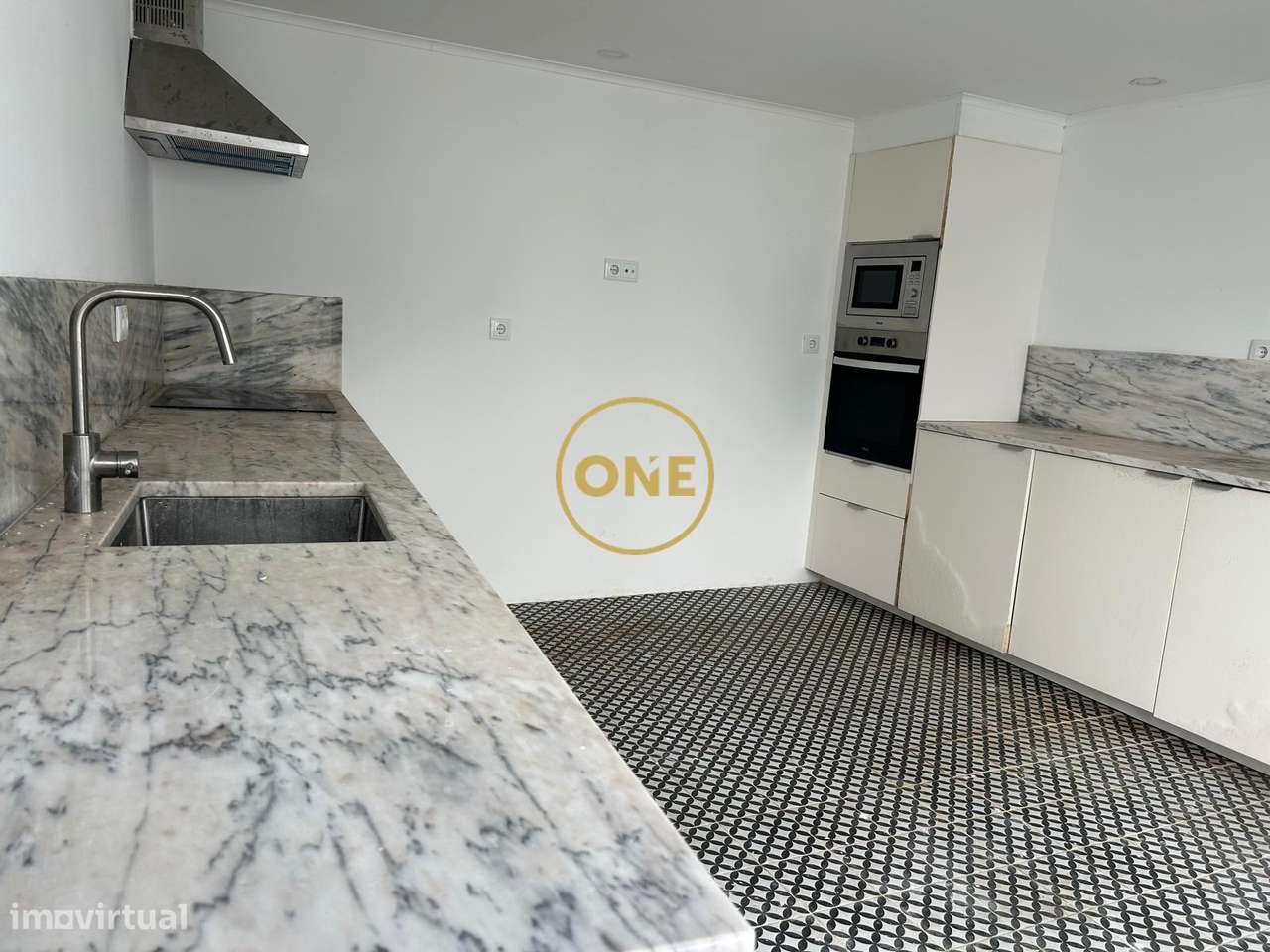 Excelente Moradia T5 em Salvaterra de Magos-13