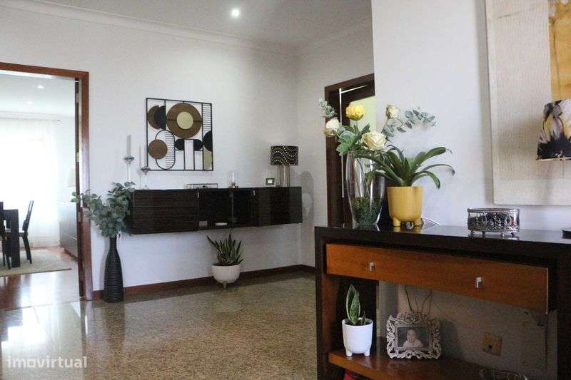 Excelente moradia T4 mais escritório perto da A4 e A11 Penafiel - Grande imagem: 4/12