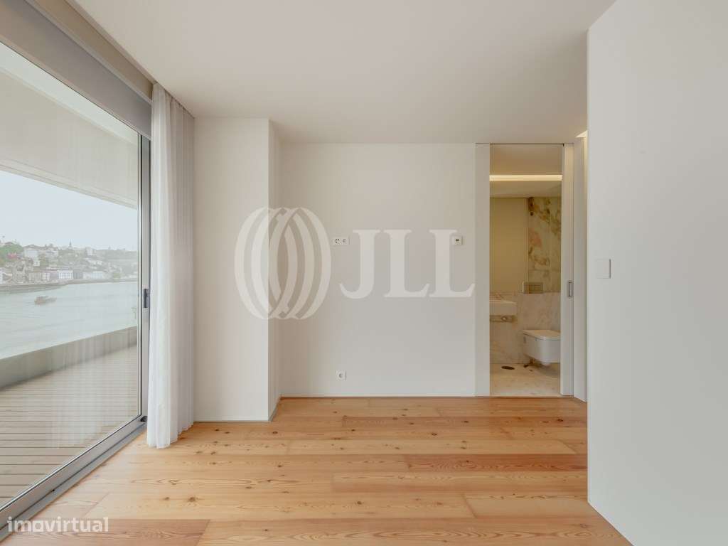 Apartamento T4 com estacionamento, em Vila Nova de Gaia-18