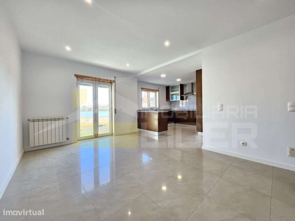 Moradia geminada T3 com piscina, terraço e garagem na Silveira, Tor...-12