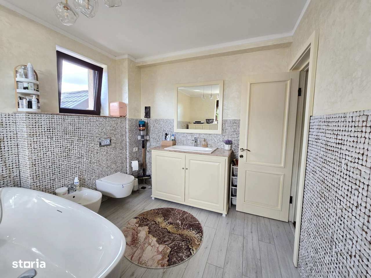 Vila P+1E+M, zona Arcasilor-11