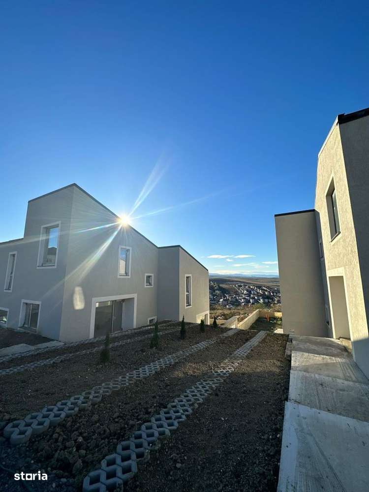 Casa cuplata cu design scandinav cu panorama CF obtinut.-12