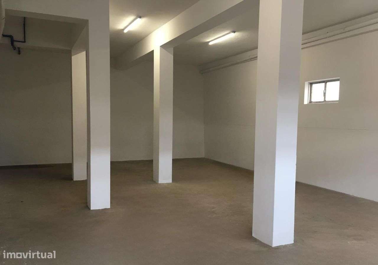 Garagem - Ermesinde 95m2 - Pé direito 4 metros - Grande imagem: 4/18