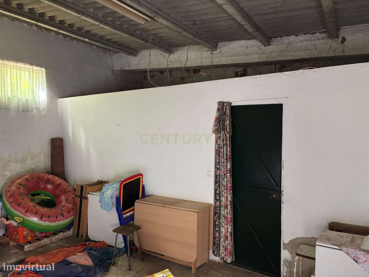 Quintinha com Moradia T2 + Armazém | 2ha vedados | Rio | Fruteiras | A-29