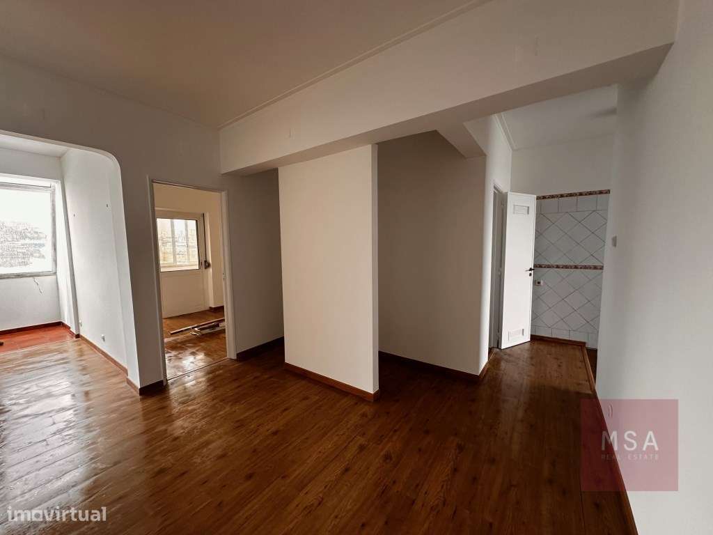 Apartamento T1+1 em Benfica com 70m2-3