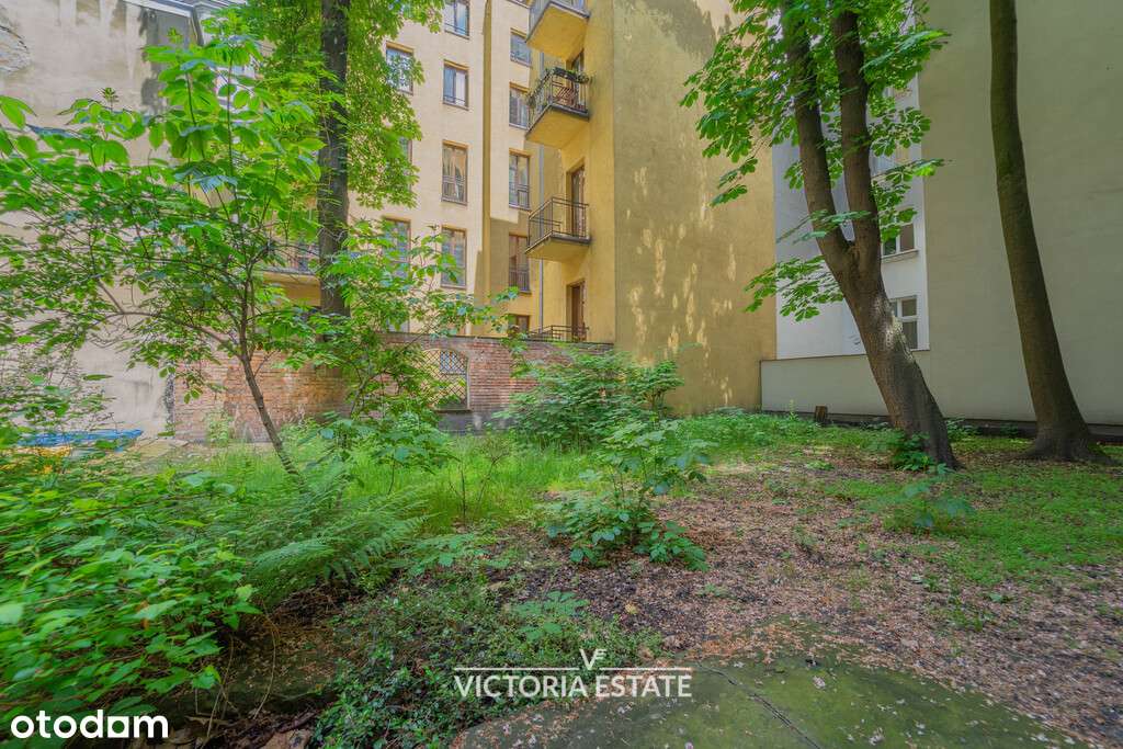 Duży apartament w pięknej kamienicy przy parku-18