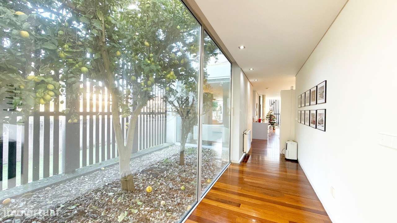 Moradia Térrea de Luxo com Piscina Aquecida e Jacuzzi a 2 km da Praia-14