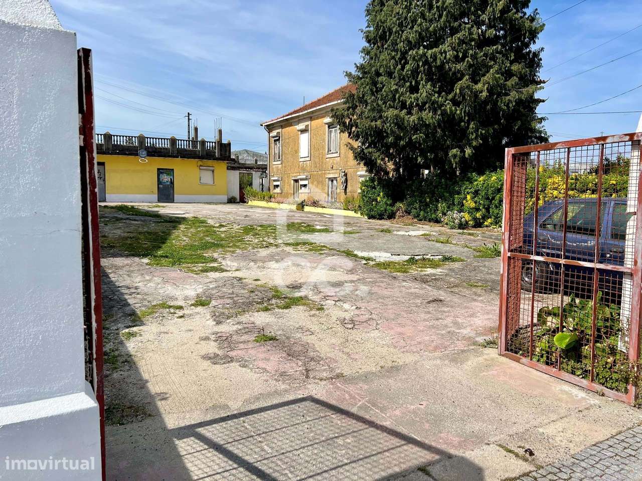 Quinta Senhorial T7 para reabilitação com elevado potencial construtiv-13