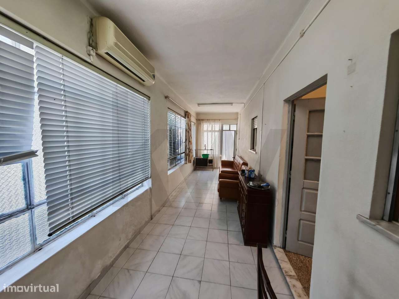 Moradia T3 no Tramagal, numa prestigiada localização da vila-18