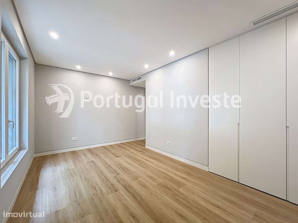 Sublime Duplex T4 com Mezanino no centro de Carcavelos-21