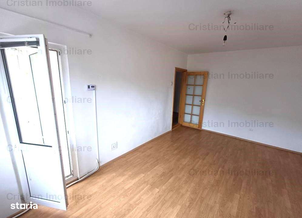 Ultracentral  2 cam ARATA BINE confort 1 Decomandat zona Calarasi-2