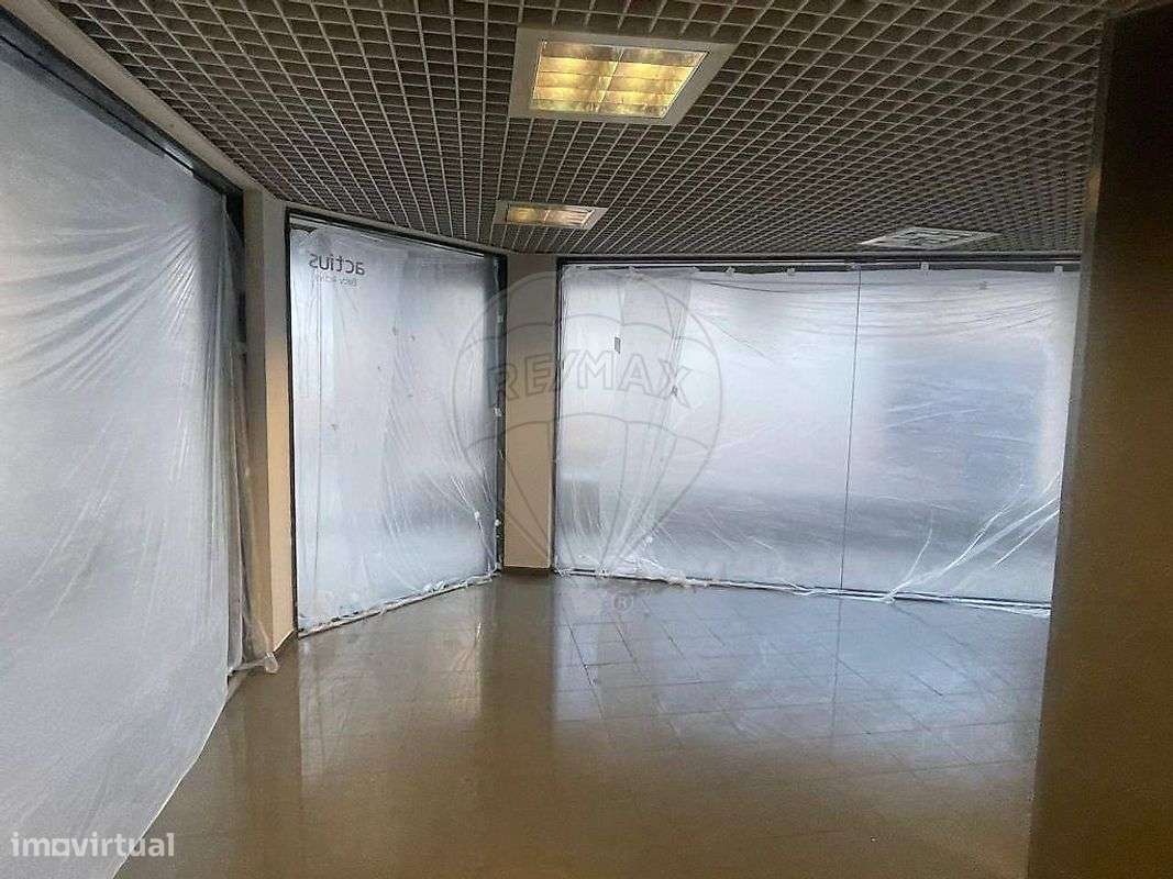 Loja  para arrendamento - Grande imagem: 5/13