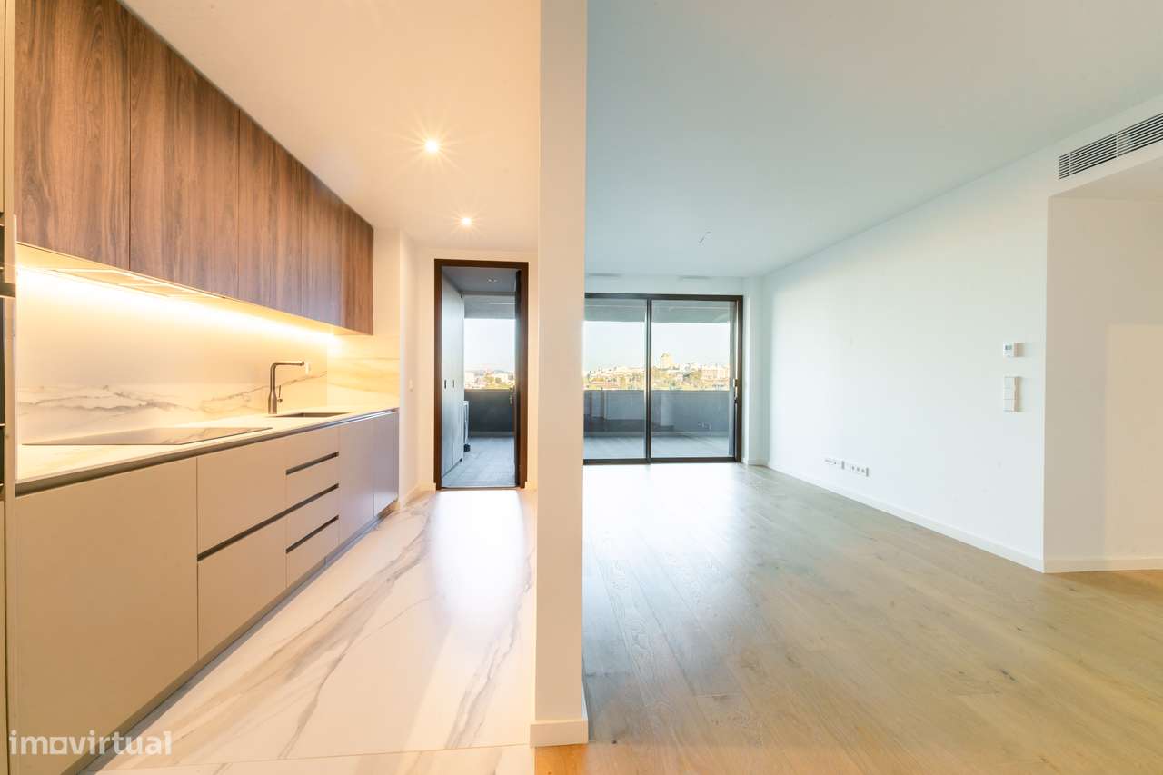 T2 Novo | 86 m² ABP | Varanda de 44 m² | Piscina Privativa Aquecida-9