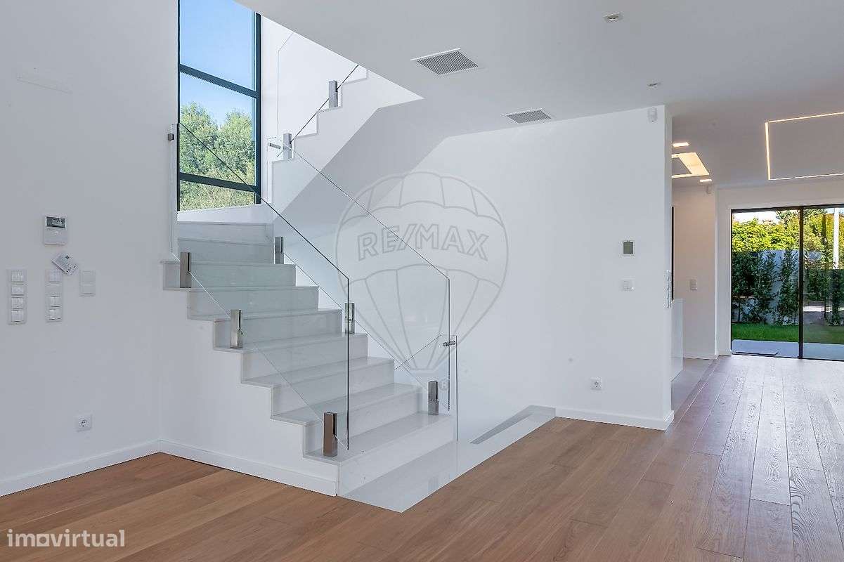 Moradia T5 para venda-6