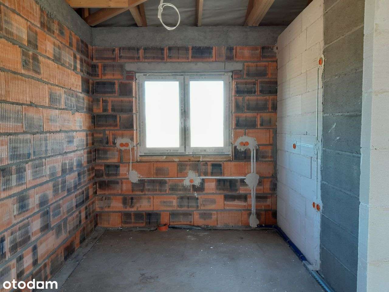 Nowoczesny dom 4 pokojowy z ogródkiem - Pełny obrazek: 5/7