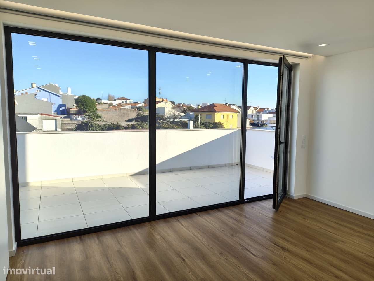 MORADIA de LUXO - PRONTA HABITAR - PRAIA SALGUEIROS - CANIDELO-38