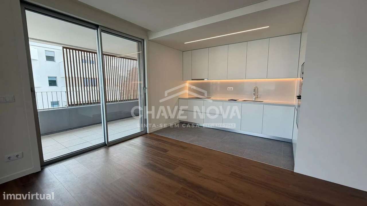 Apartamento T2 C/ Terraço 55m2 Garagem Maia centro-11