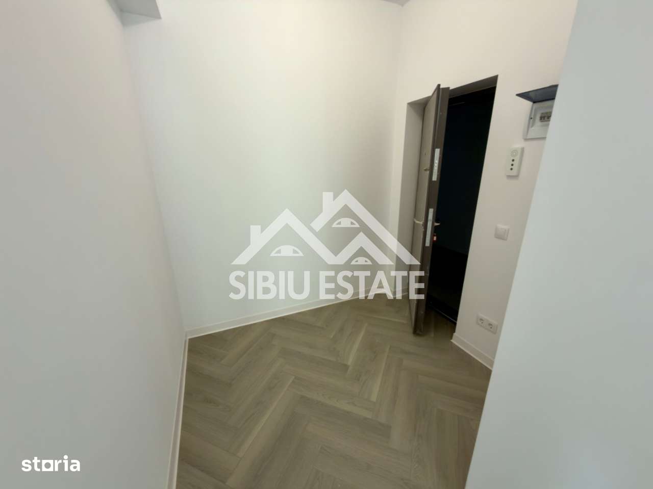 Apartament cu 3 camere,boxa depozit, Finisat La Cheie te muti imediat-3