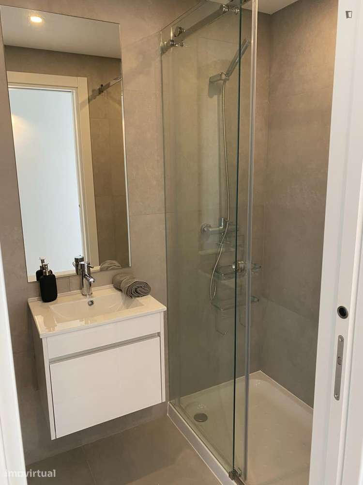 Quarto - localizado em Oeiras Lisbon - Grande imagem: 3/10