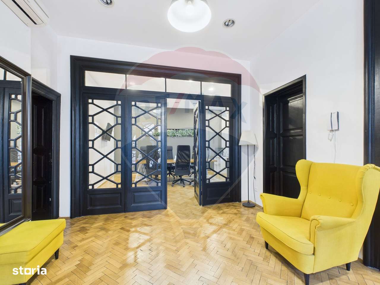 Vila interbelică cu personalitate - Imagine principală: 4/20