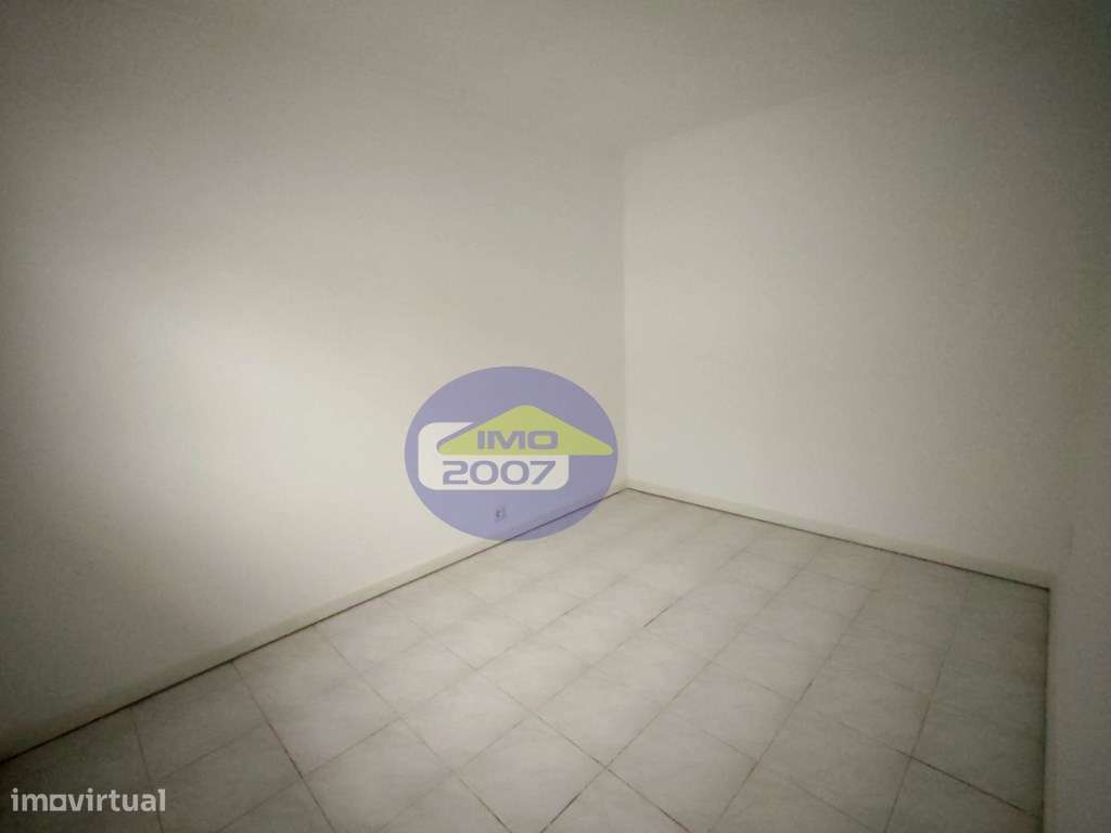 Moradia com 3 frações independentes-38