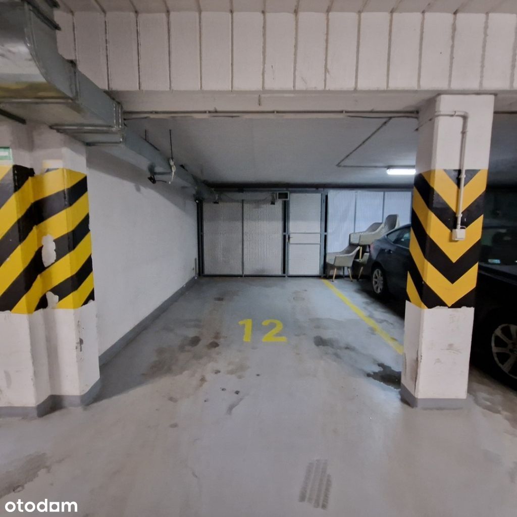 Garaż podziemny ze schowkiem Skarbka z Gór 17D