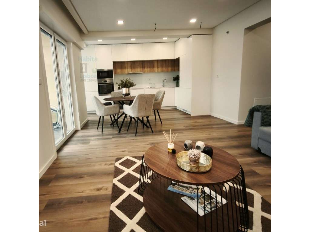 T3 Renovado e Mobilado Vista Monsanto | Varanda de 12m2-4