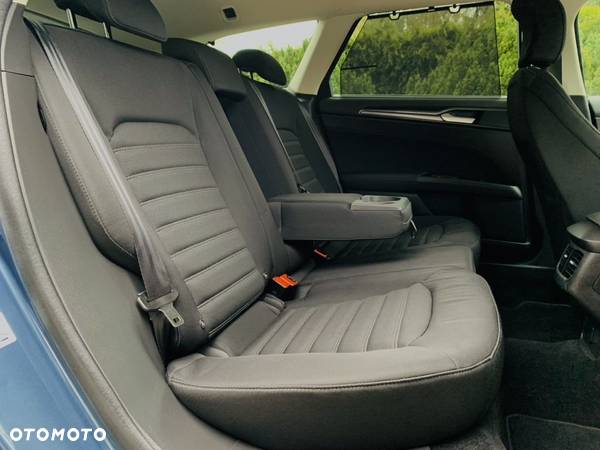 Ford Mondeo 2.0 EcoBlue Titanium - 24