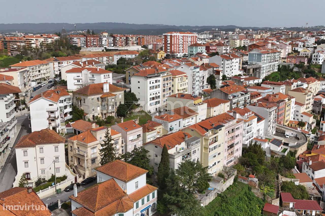 Prédio composto por dois apartamentos | Guerra Junqueiro | Coimbra-58