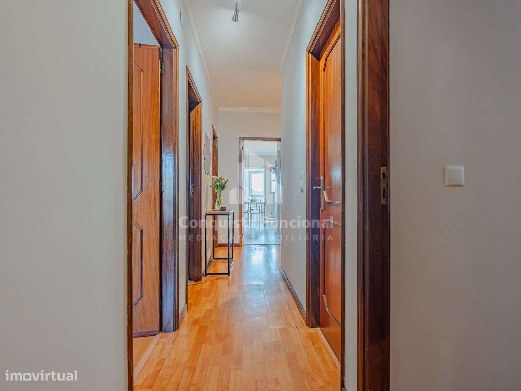 Apartamento T3 situado na zona de Mafamude-25