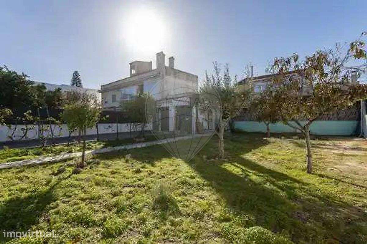 Moradia T6 para venda-47