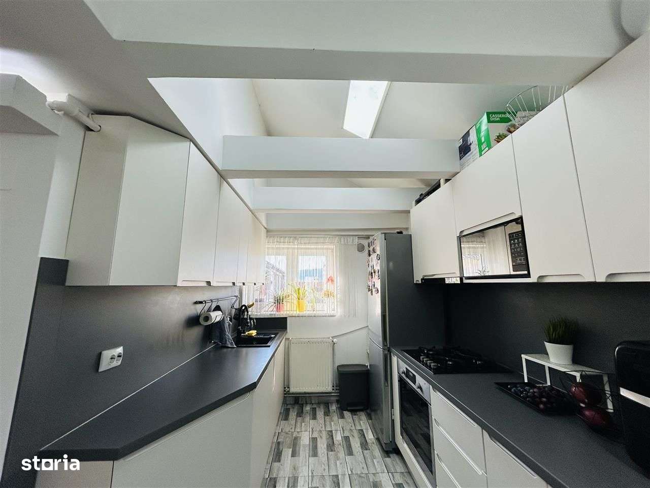 Apartament 4 camere pe două niveluri • Renovat complet • Zona Ciresica - Imagine principală: 4/19