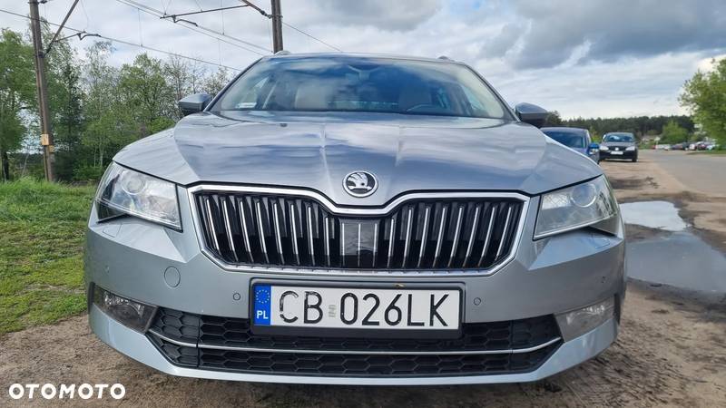 Skoda Superb 2.0 TDI L&K DSG - 13