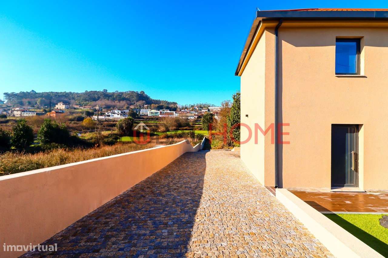 Moradia T3 Nova com 1000m² Terreno em Paços de Ferreira-6