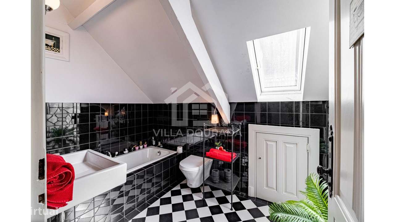 Moradia Geminada T6 em Bonfim-37