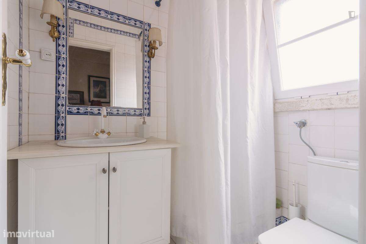 Quarto - localizado em Alameda Lisbon - Grande imagem: 5/16