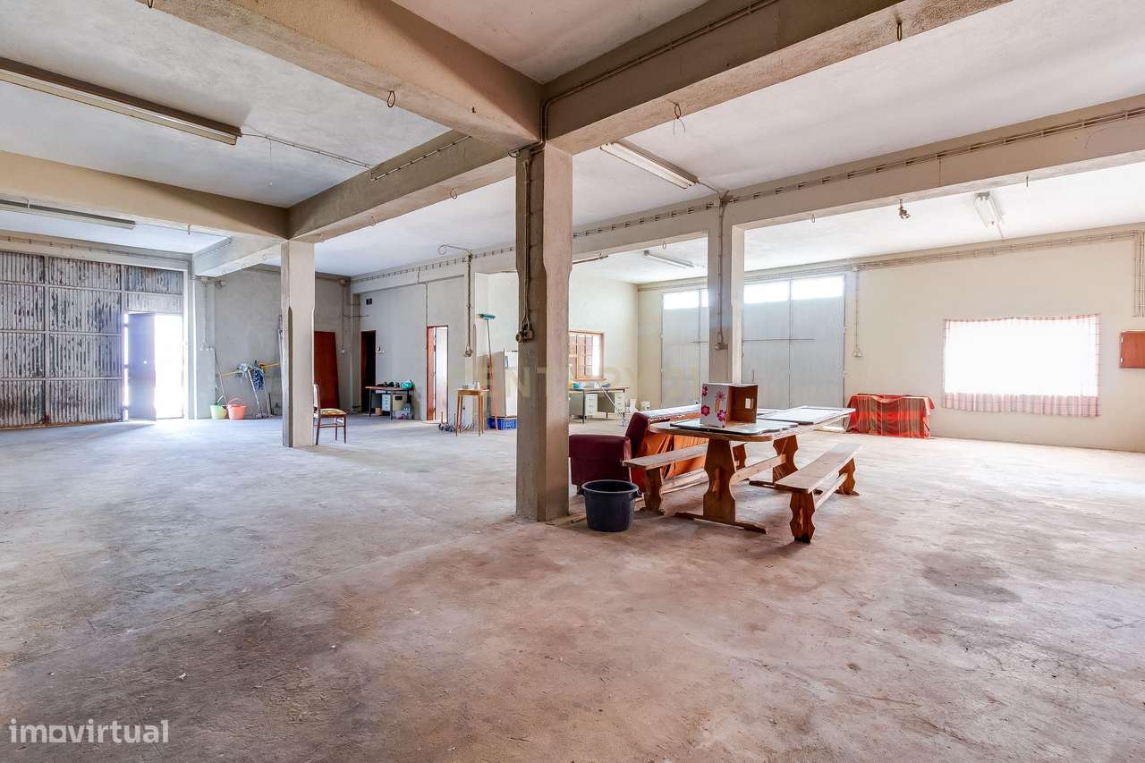 Moradia com Anexos, Armazém e Terreno Agrícola ,São Vicente do Paul –-11