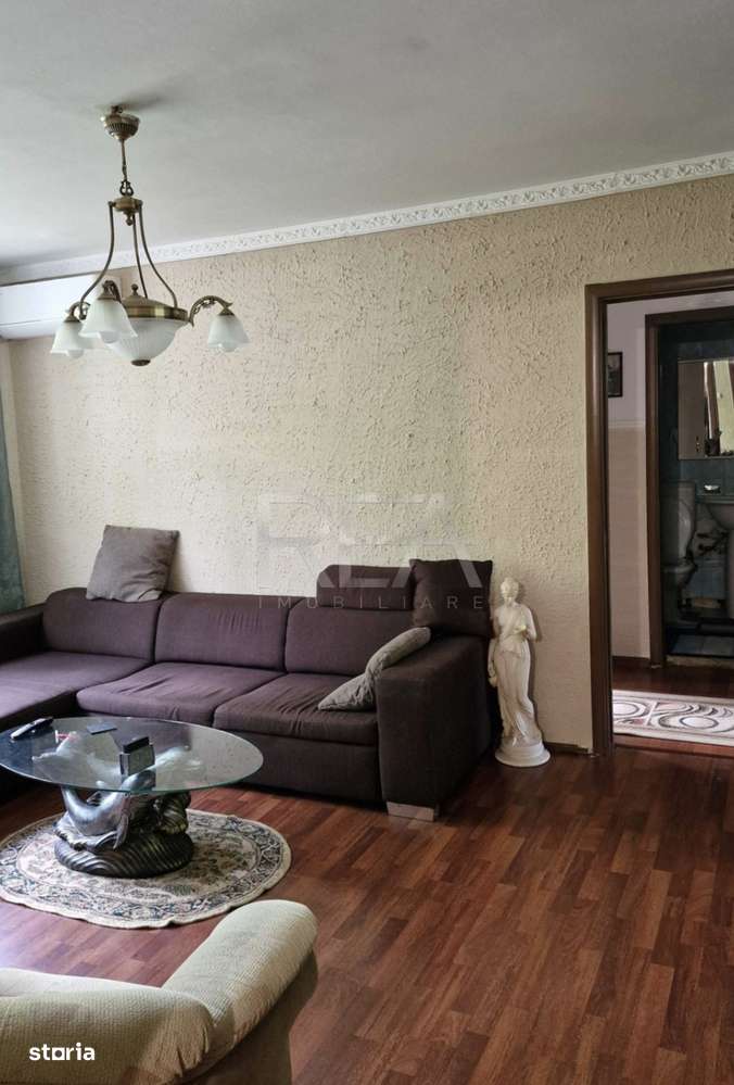 3 camere, 1/4, anvelopat, 64mp-Drumul Taberei-Romancierilor