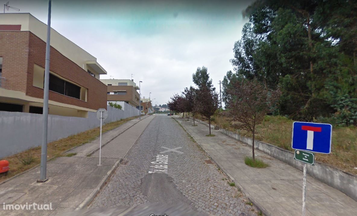 Terrenos Urbanos ( 12 lotes ) - Lordelo - Guimarães