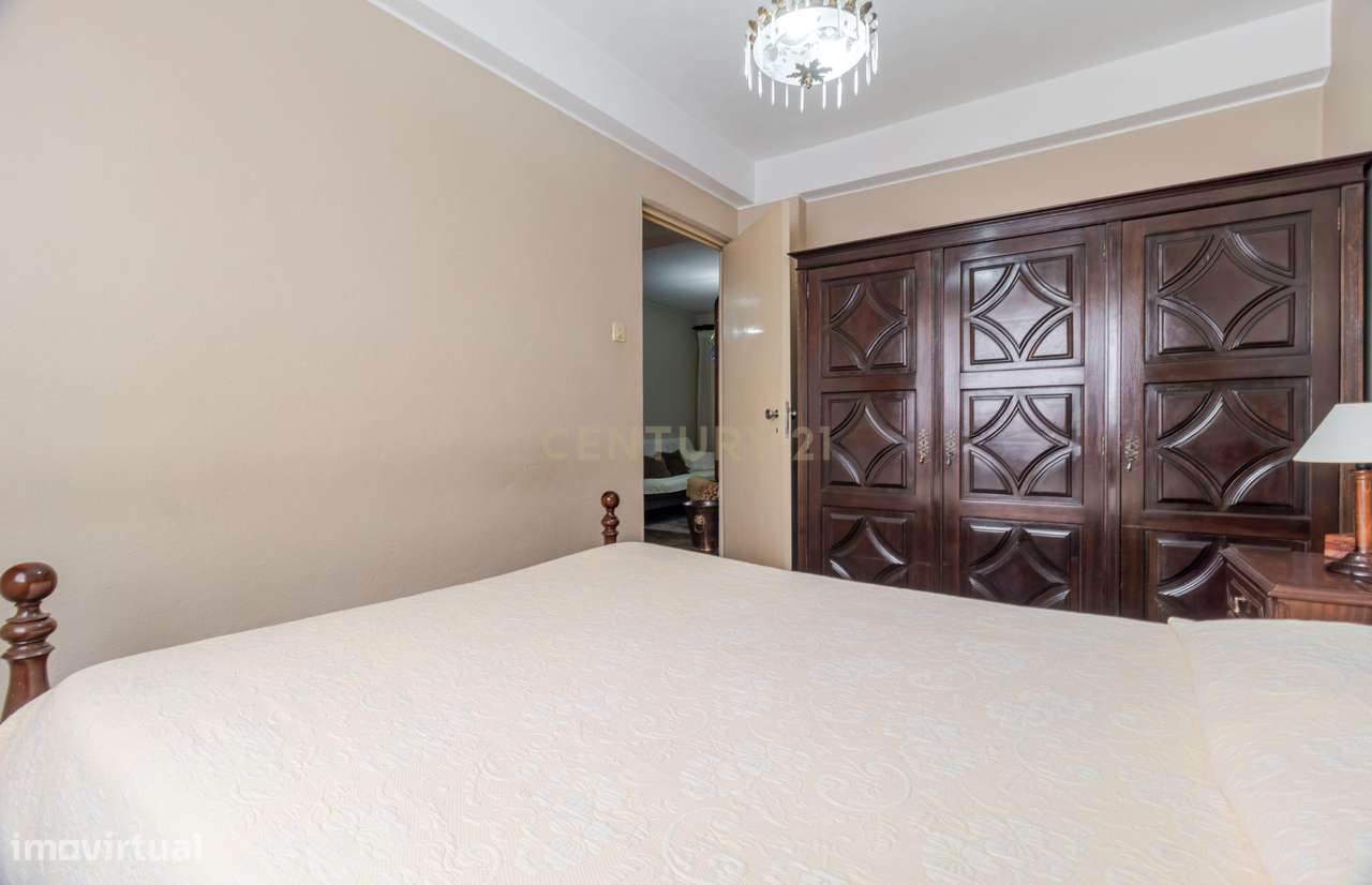 Apartamento T3 em Setúbal  e Boa Exposição Solar-23