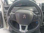 Peugeot 208 1.2 PureTech Signature EAT6 - 10