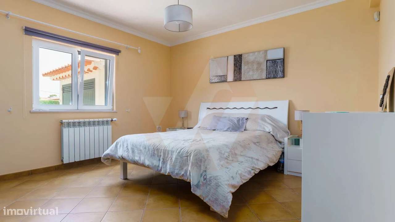 Moradia T4 com Piscina-13